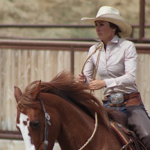 Meet your Posher, K'lynn - Picture 2 of 2